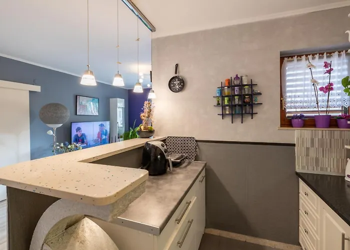 Zoey Апартаменты Макарска